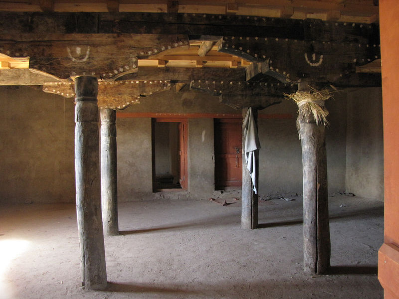 चित्र:Leh-Palace-2.jpg