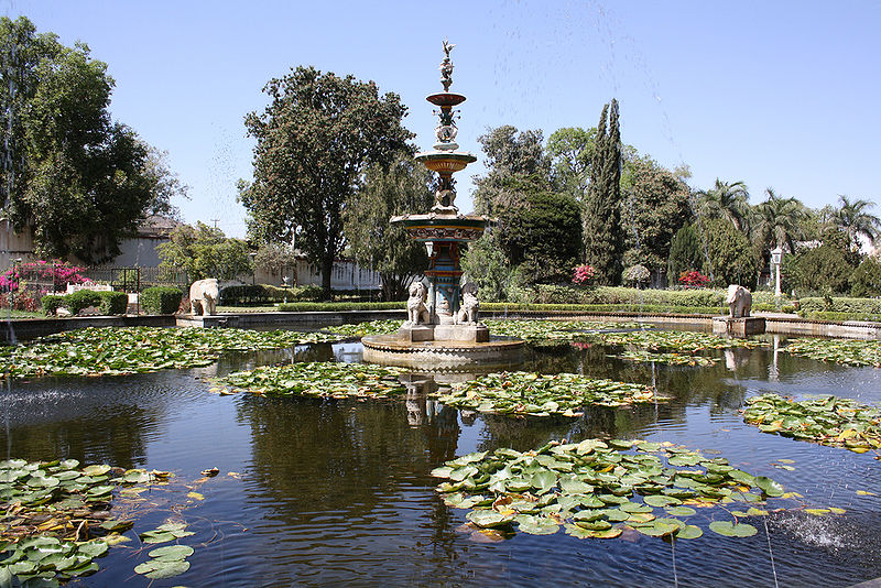 चित्र:Saheliyon-Ki-Bari-Udaipur.jpg