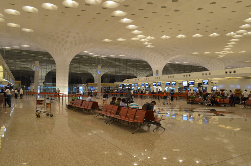 चित्र:Chhatrapati-Shivaji-International-Airport.jpg