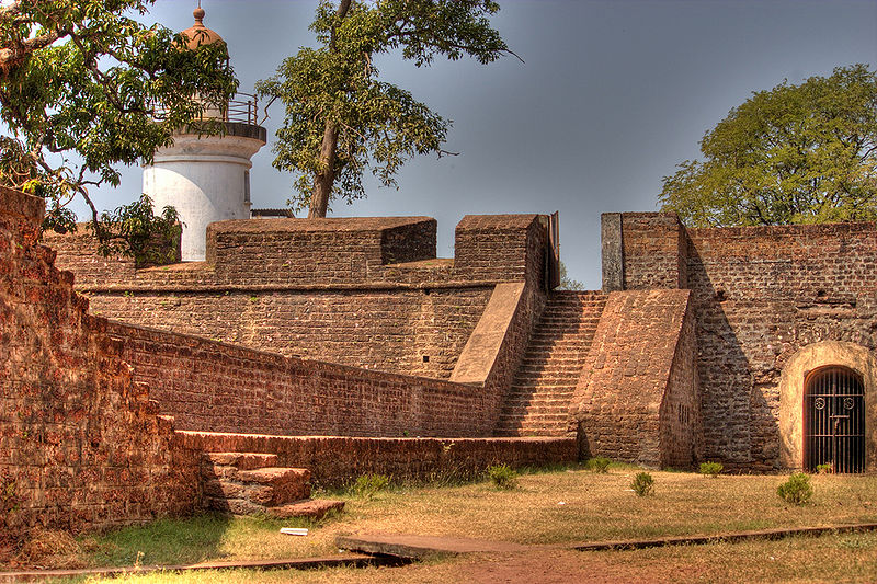 चित्र:Thalasseri-Fort-Kannur.jpg