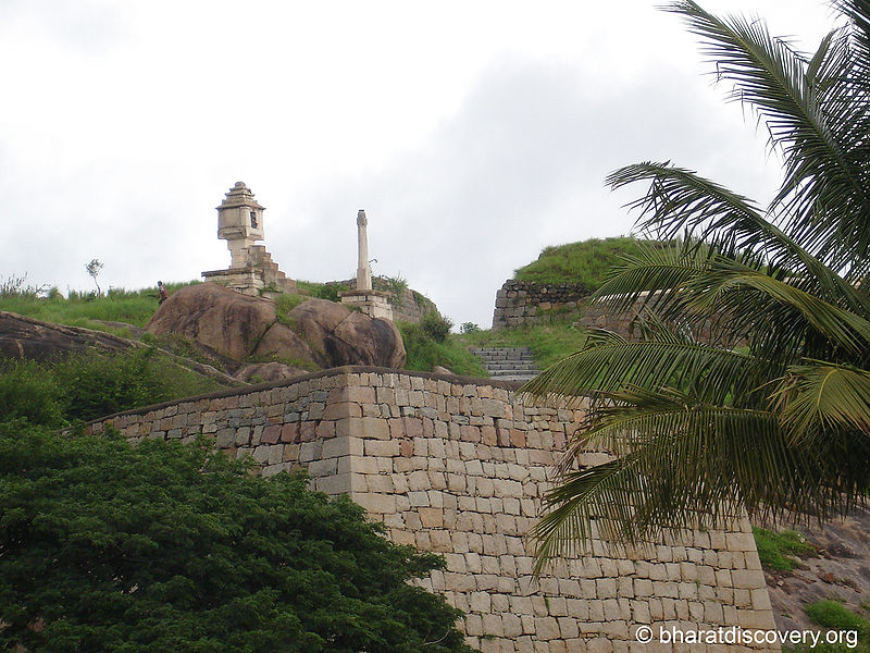 चित्र:Chitradurga-Fort-Karnataka.jpg