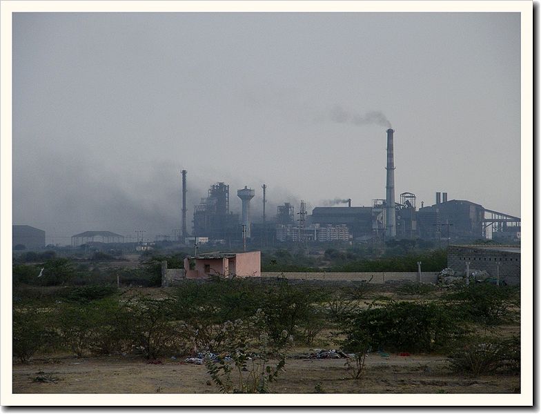 चित्र:Factory.jpg