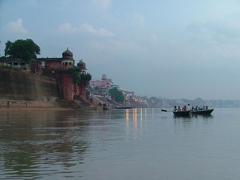 चित्र:Ganga-River-Varanasi.jpg