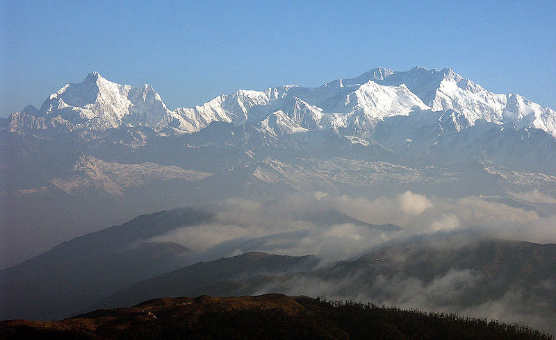 चित्र:Kanchenjunga.jpg