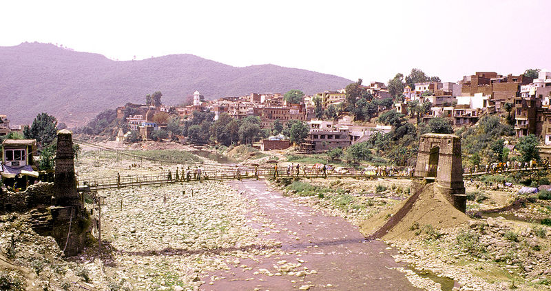 चित्र:Rajouri.jpg