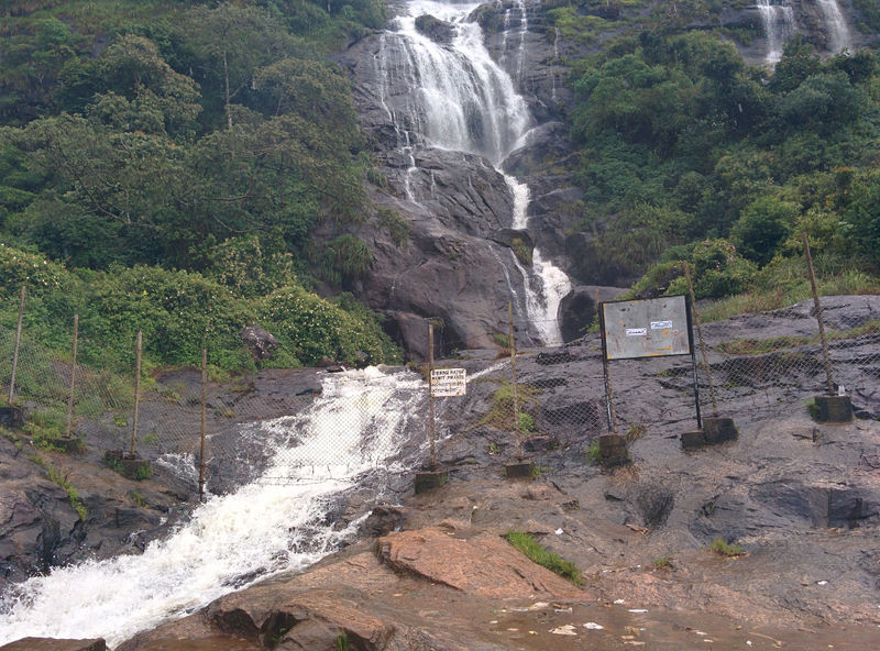 चित्र:Munnar-4.jpg