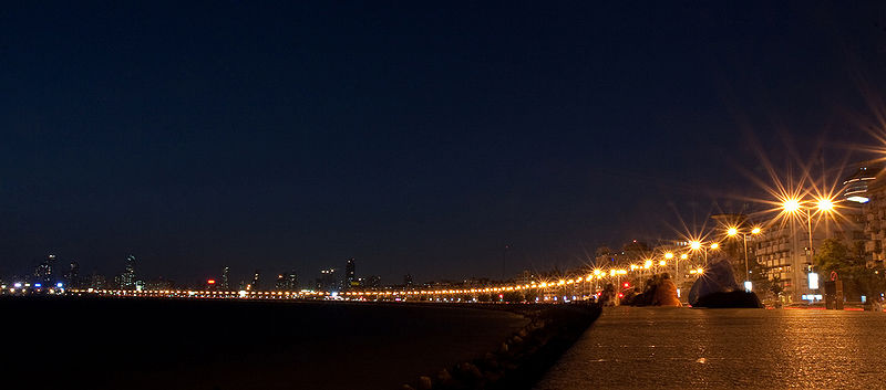 चित्र:Marine-Drive-3.jpg