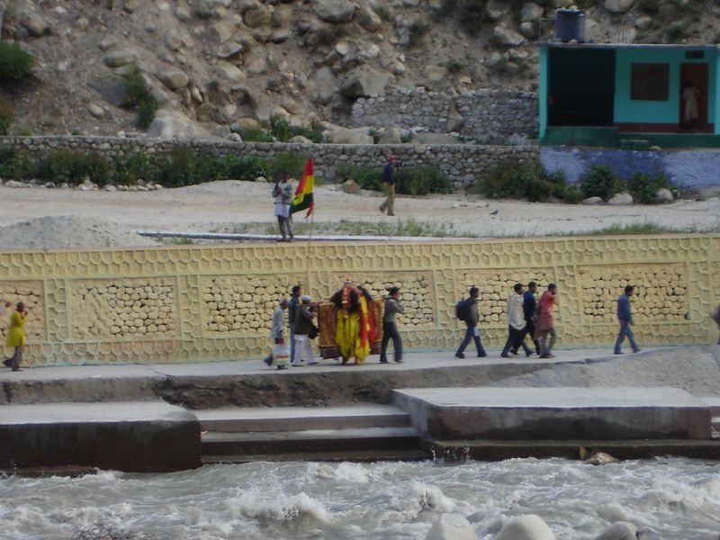 चित्र:Gangotri-4.jpg