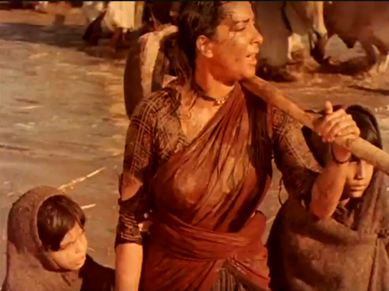 चित्र:Nargis2-Motherindia.jpg