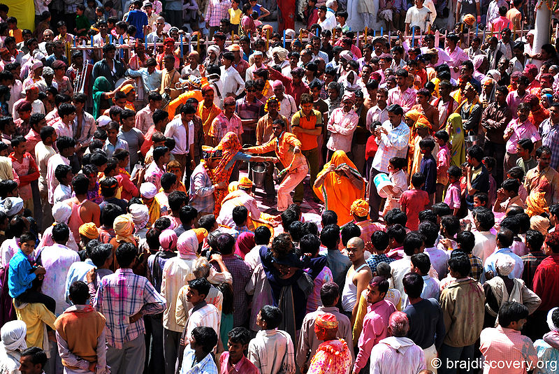 चित्र:Baldev-Holi-Mathura-12.jpg