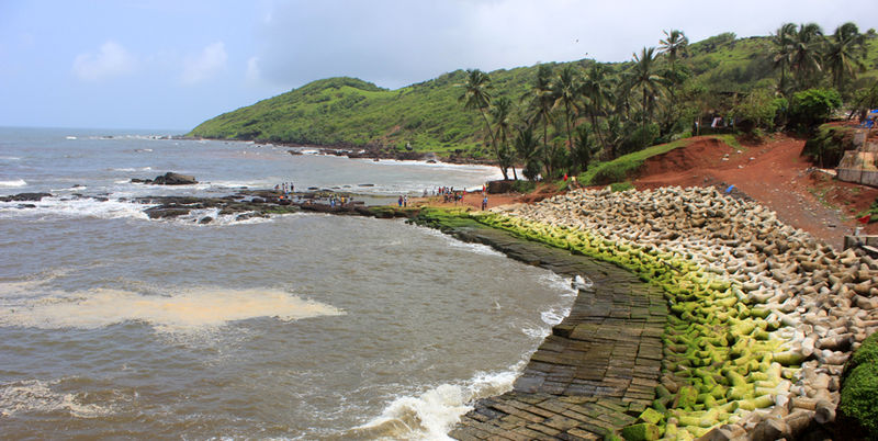 चित्र:Anjuna-Beach-Goa-4.jpg