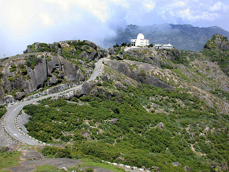 चित्र:Mount-Abu-1.jpg