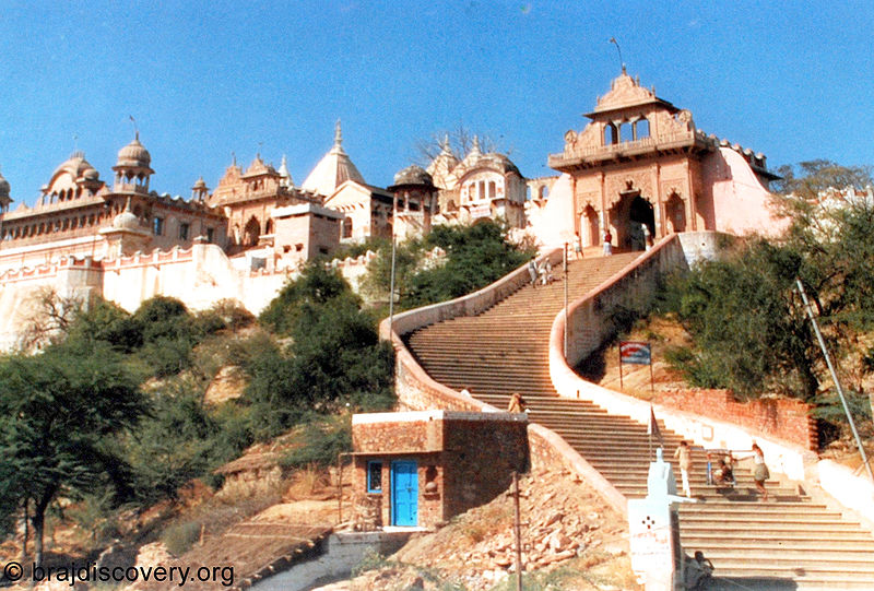 चित्र:Old-barsana-temple.jpg