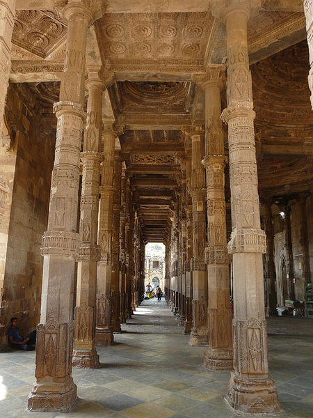 चित्र:Adhai-Din-Ka-Jhonpra-Ajmer-6.jpg