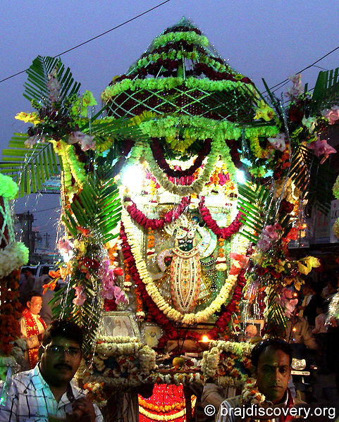 चित्र:Jhulelal-Jyanti-Mathura-3.jpg