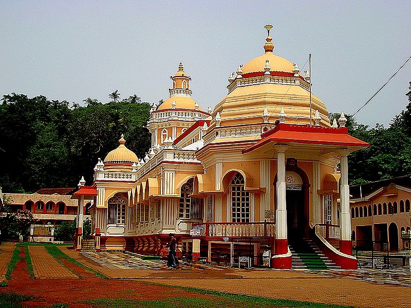 चित्र:Mangeshi-Temple-Goa.jpg