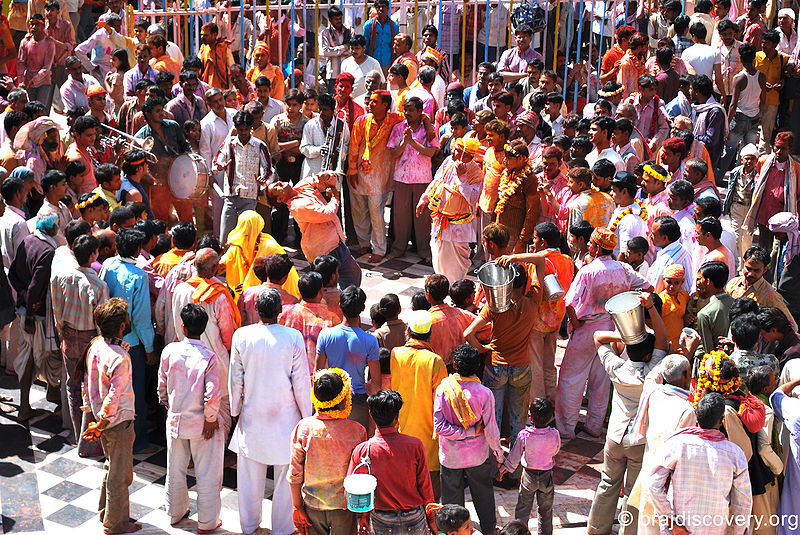 चित्र:Baldev-Holi-Mathura-9.jpg