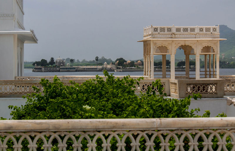 चित्र:Taj-Lake-Palace-5.jpg