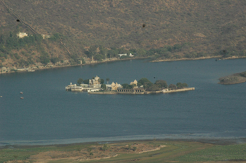चित्र:Jag-Mandir-Palace-2.jpg
