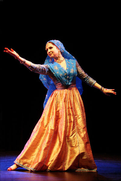 चित्र:Kathak-Dance-2.jpg