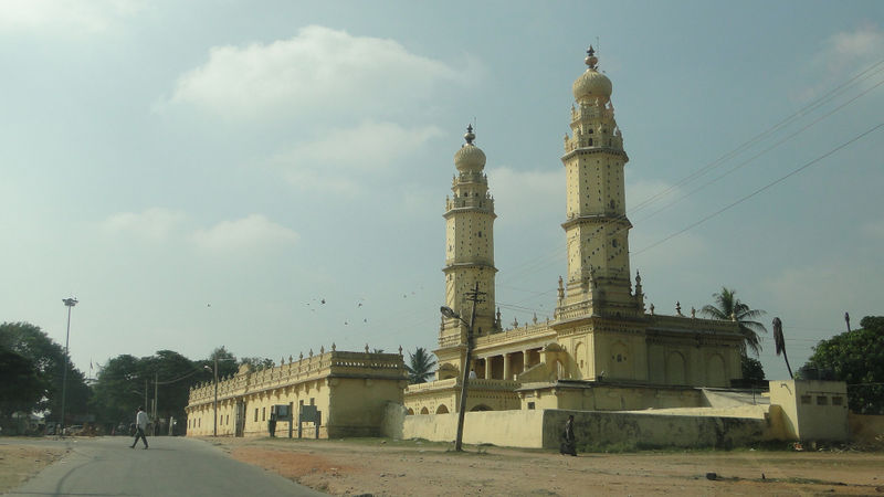 चित्र:Jamma-Masjid-Srirangapatnam.jpg
