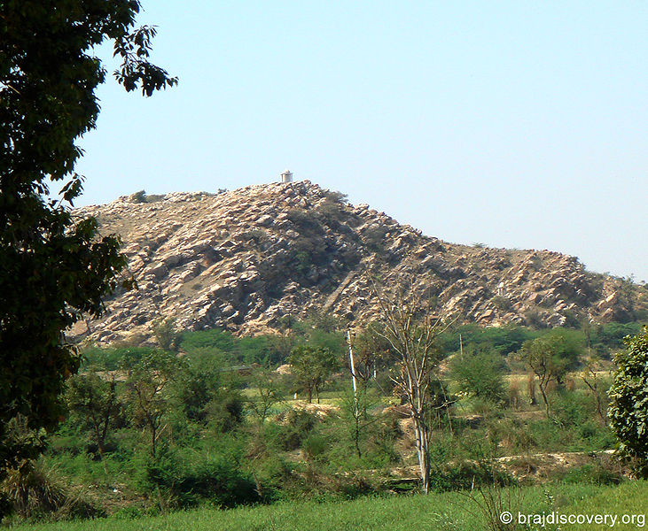 चित्र:Vyomasur-Gufa-Kamyavan-Kama-1.jpg