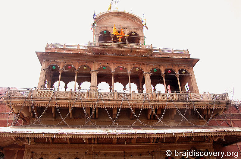 चित्र:Banke-Bihari-Temple.jpg