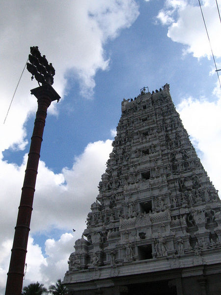 चित्र:Uthiramerur-temple-2.jpg