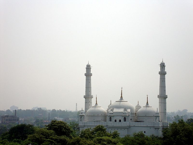 चित्र:Teele-wali-masjid-lucknow.JPG