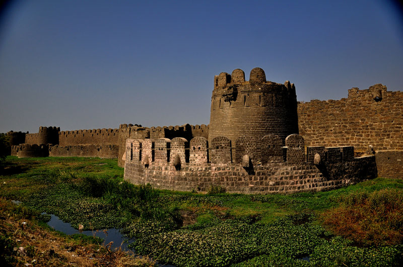 चित्र:Gulbarga-Fort-1.jpg