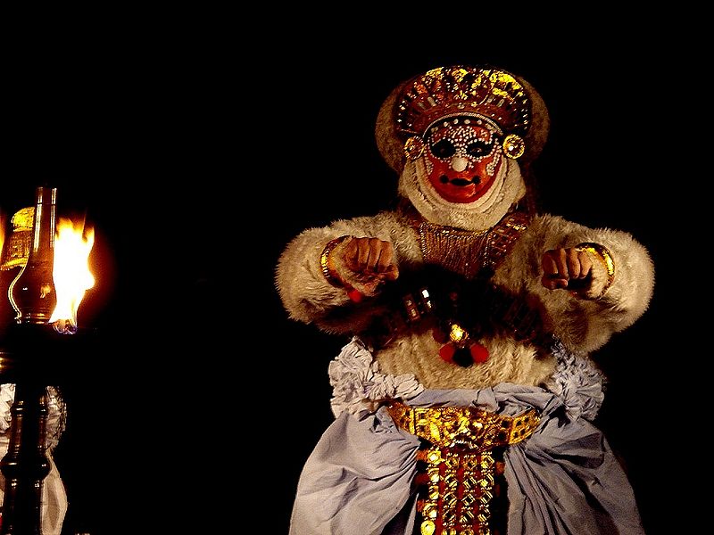 चित्र:Koodiyattam.jpg