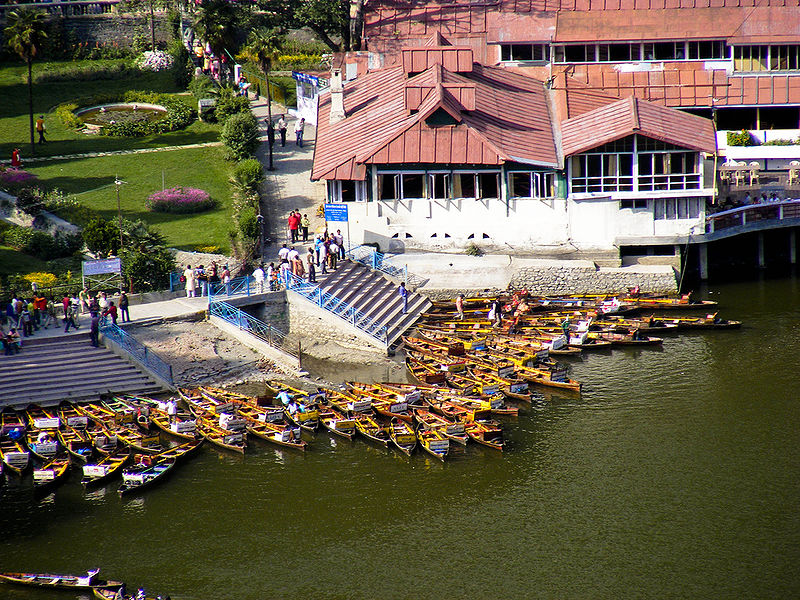 चित्र:Nainital-Boat-House-Club.jpg