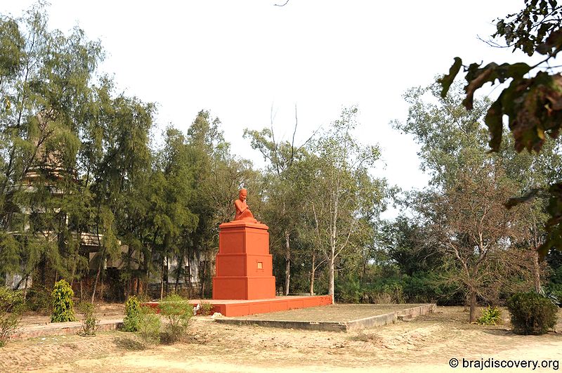चित्र:Surdas Surkuti Sur Sarovar Agra-11.jpg