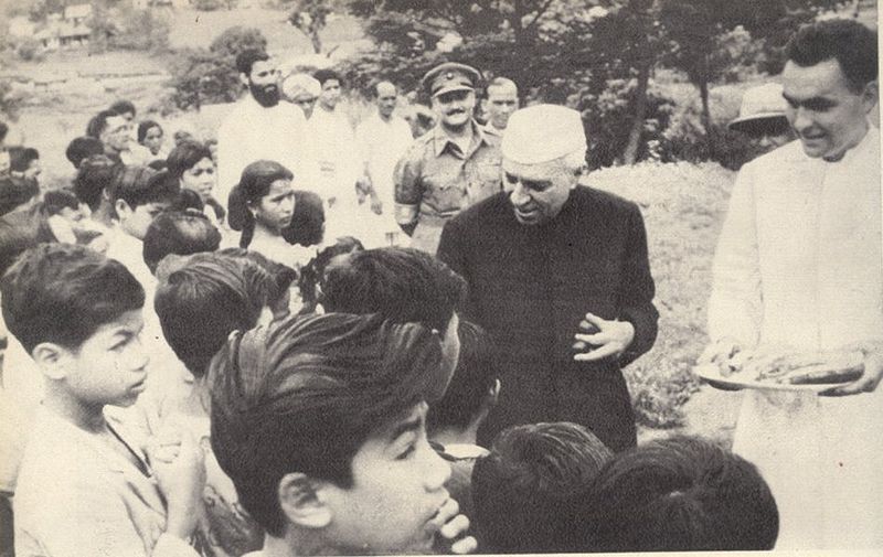 चित्र:Jawaharlal-Nehru-1.jpg