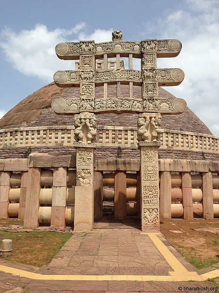 चित्र:Buddha-Stupa-Sanchi-7.jpg