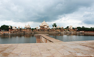 कुसुम सरोवर, गोवर्धन