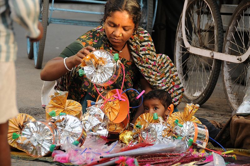 चित्र:Mewar-festival-2.jpg