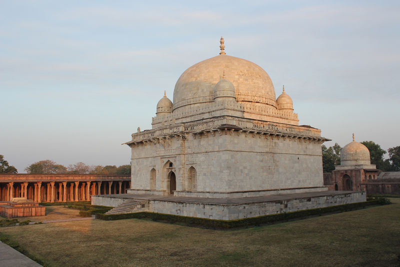 चित्र:Hoshang-Shah-Tomb-1.jpg
