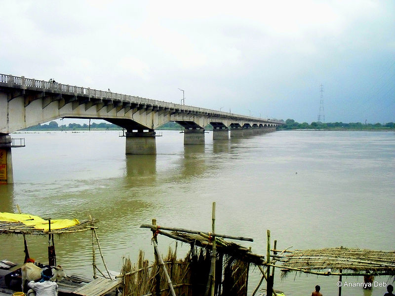 चित्र:Sarayu-River.jpg