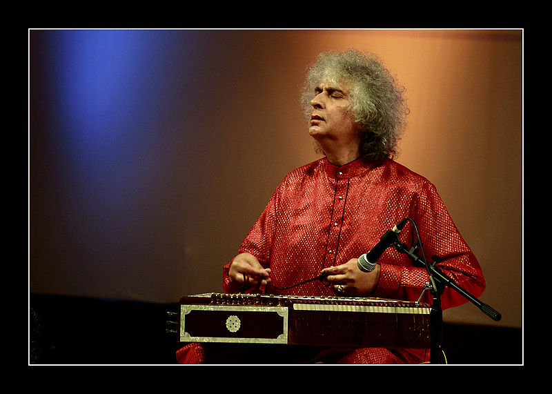 चित्र:Shivkumar-Sharma-2.jpg