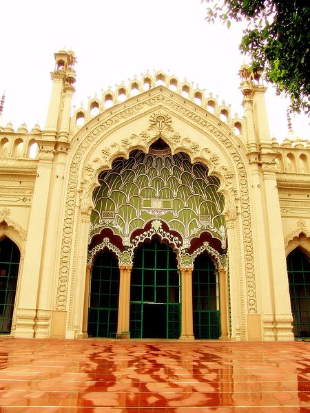 चित्र:Jama-Masjid-Lucknow-2.jpg