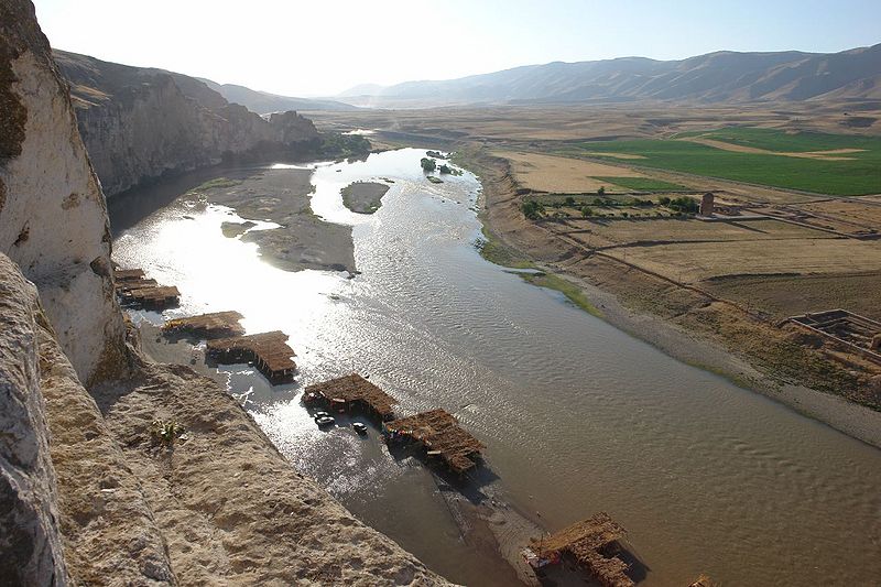 चित्र:Tigris-River.jpg