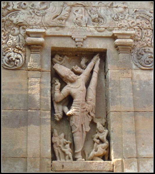 चित्र:Vishnu-Avatar-Pattadakal.jpg