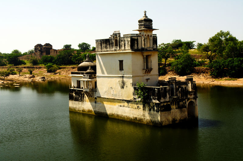 चित्र:Rani-Padmini-Palace-Chittorgarh-5.jpg