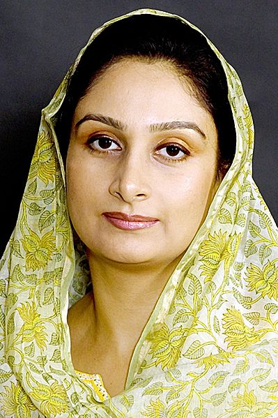 चित्र:Harsimrat-Kaur-Badal.jpg