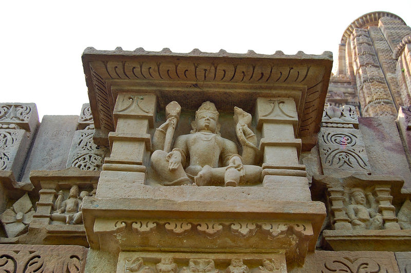 चित्र:Lakshmana-Temple-Khajuraho-12.jpg